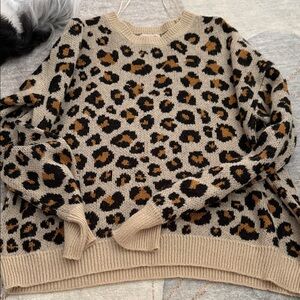 Knox Rose Leopard Print Crew Neck Sweater - Tan and Black